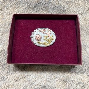 Vintage Circle Y Silver Western Collar Clip